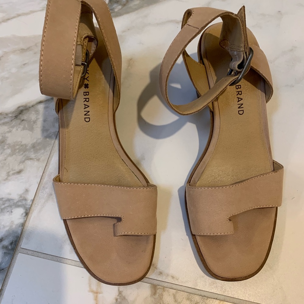Lucky Brand 7 sandal